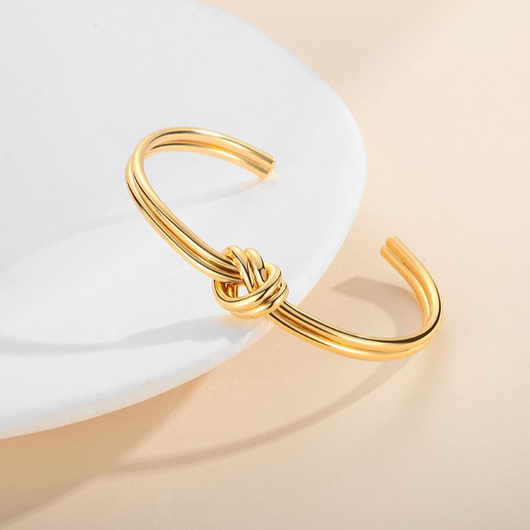 Knot Shape Bangle