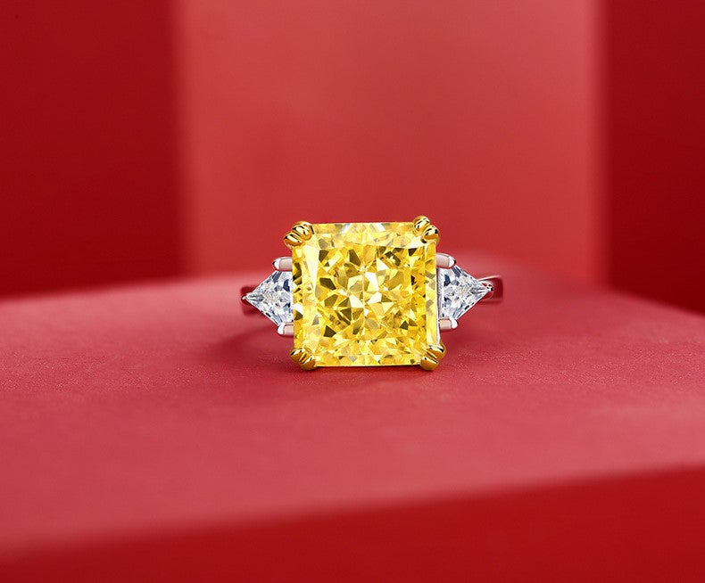 Yellow Queen Ring